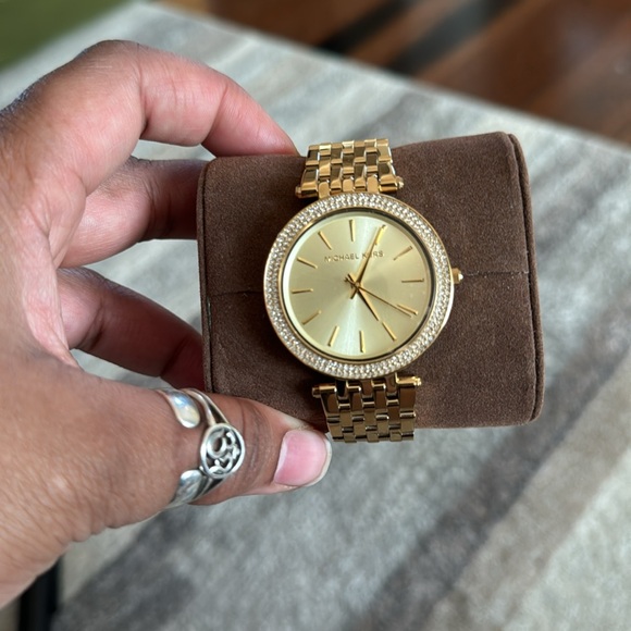 Brand new, never worn Michael Kors watch - Picture 2 of 3